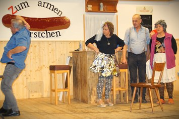 Veranstaltungen im Oberallgäu: Mundarttheater Bolsterlang - Mundarttheater Bolsterlang 2024 - Kaviar trifft Currywurst