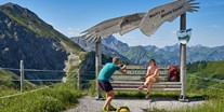 Hotels und Ferienwohnungen im Oberallgäu - Österreich - Kanzelwandbahn in Riezlern im Kleinwalsertal - Die Kanzelwandbahn - grenzenloses Wander- und Bergerlebnis
