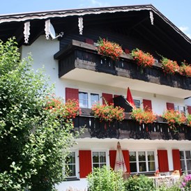 Unterkunft im Allgäu: Gästehaus Alpin - Ferienwohnungen in Oberstdorf im Allgäu - Gästehaus Alpin - 4-Sterne Ferienwohnungen im Allgäu