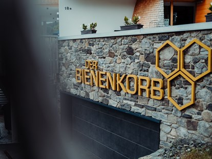 Hotels und Ferienwohnungen im Oberallgäu - Der Bienenkorb - Schauimkerei mit Bienenerlebnispfad - Der Bienenkorb - Schauimkerei, Bienenerlebnispfad mit Führungen