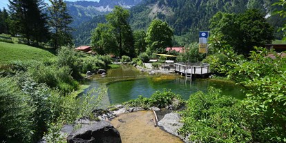 Hotels und Ferienwohnungen im Oberallgäu - Prinze Gumpe - Badegarten in Hinterstein im Allgäu - Naturbad Prinze Gumpe in Bad HIndelang - Hinterstein im Allgäu 