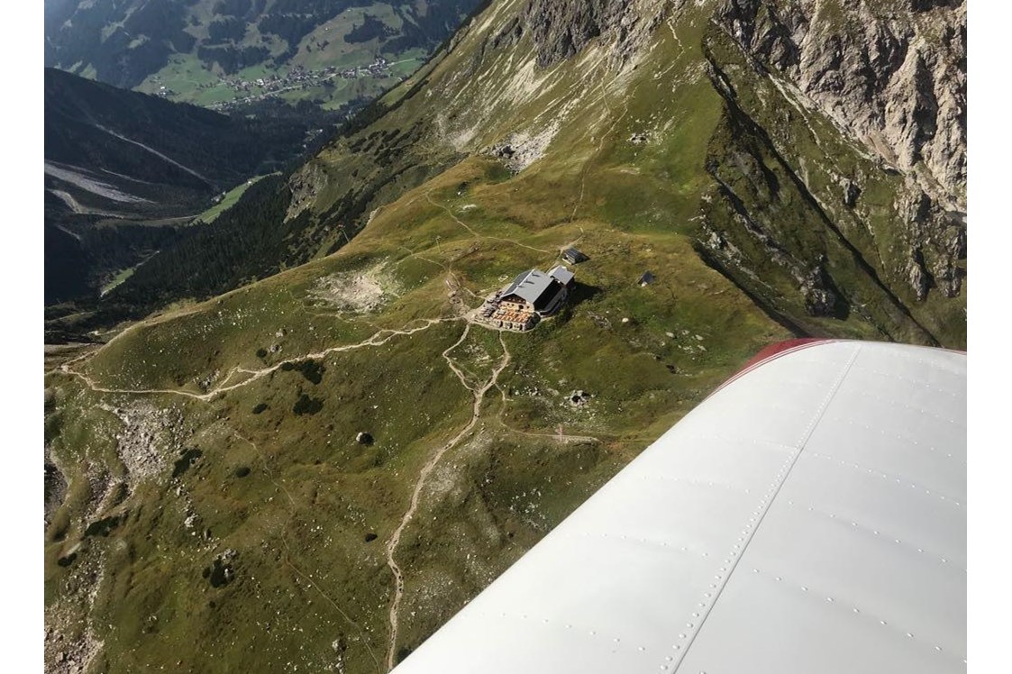 Erlebnisse im Oberallgäu: Rundflüge ab dem Segelflugplatz Agathazell - Burgberg - Rundflüge ab dem Segelflugplatz Agathazell - Burgberg