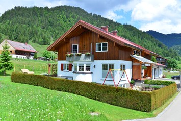 Unterkunft im Allgäu: Ferienwohnungen Balderschwang - Haus im Wäldle - Haus im Wäldle - Ferienwohnungen